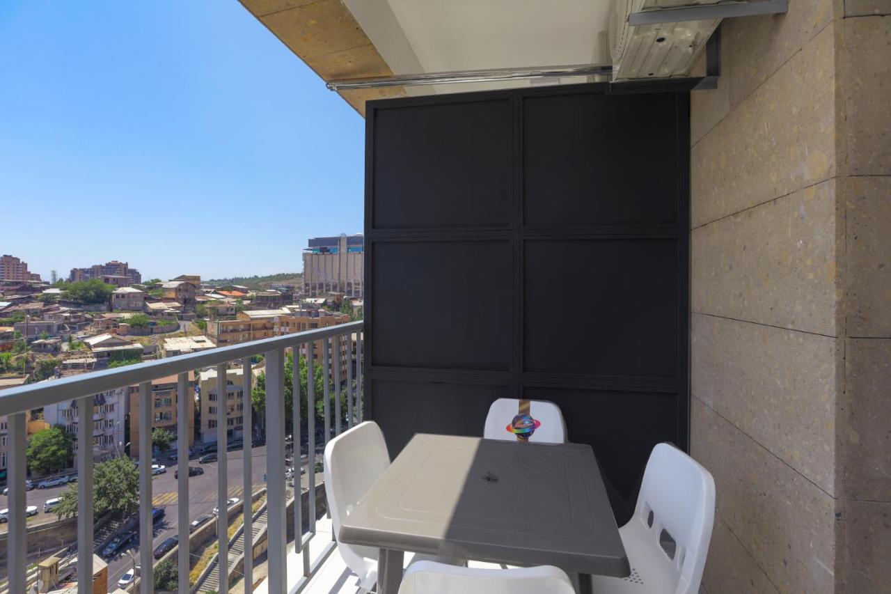 Stay Inn Apartments On Amiryan 26/4 Jerevan Eksteriør billede